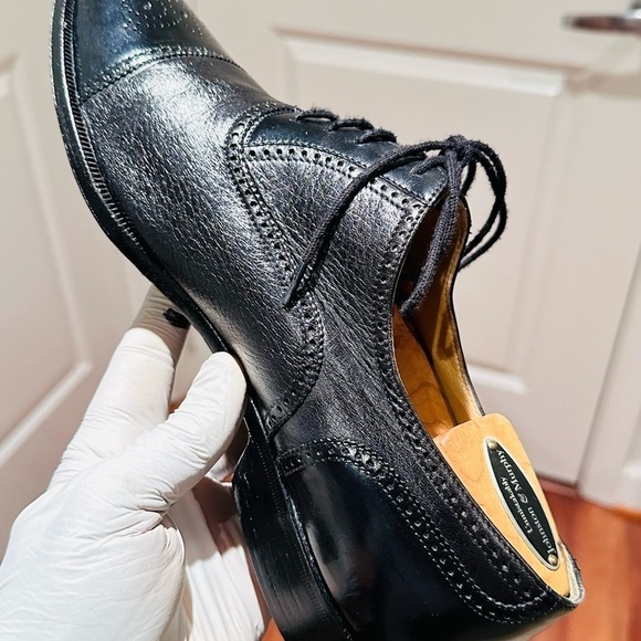 Bruno Magli Medallion  Oxfords. - Picture 7 of 11